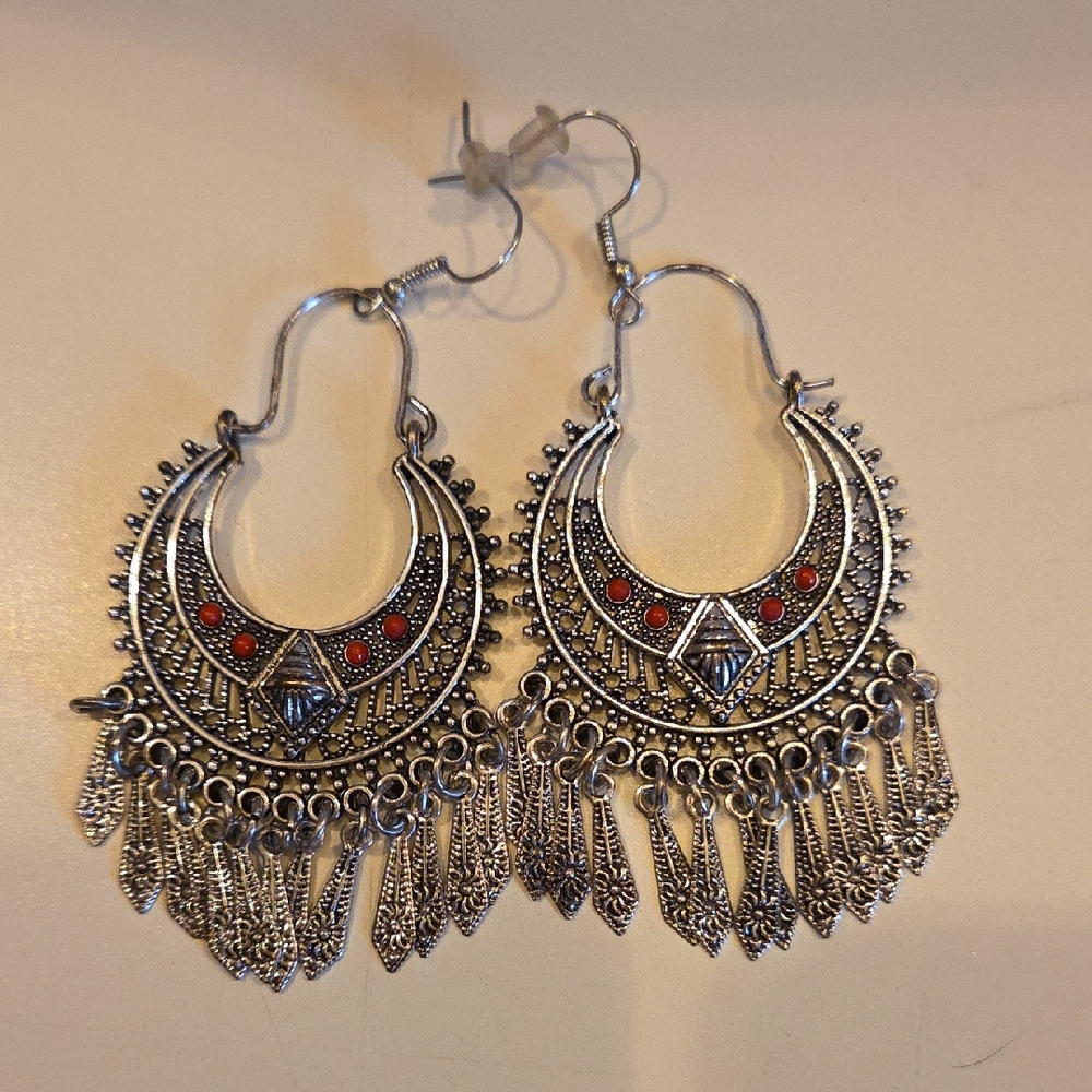 NWOT BoHo Dangle Earrings